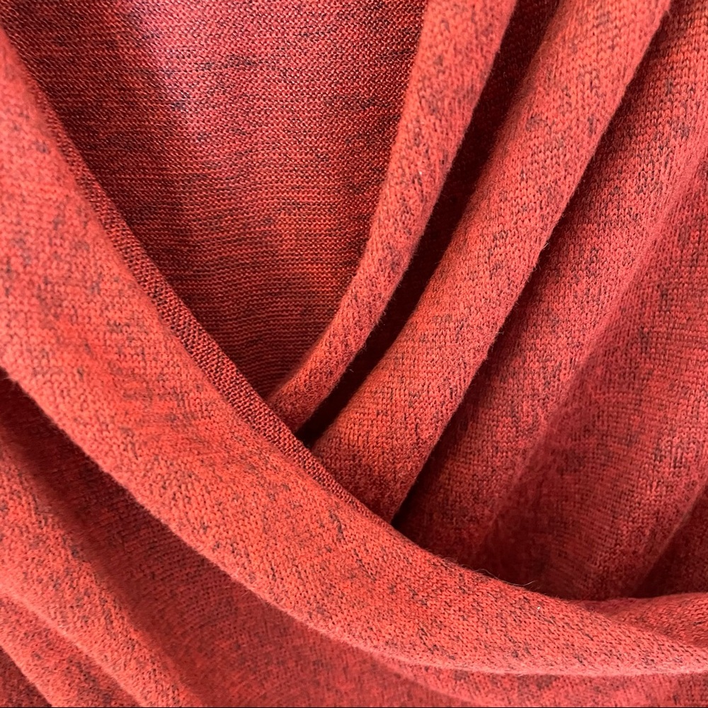 Pleione Red Heather Top - Picture 2 of 6